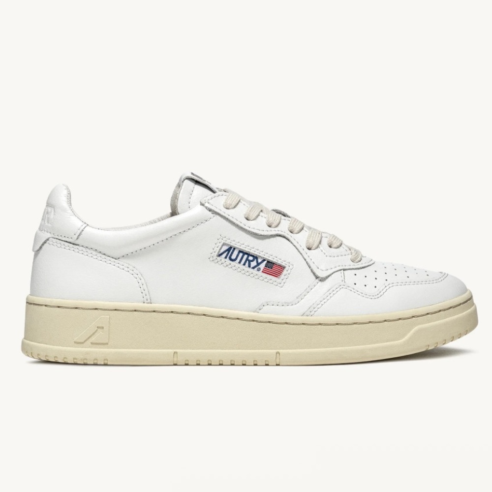 Autry Medalist Low Sneakers White Leather